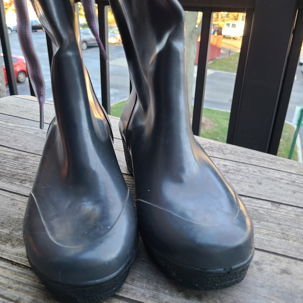 Sperry Knee High Rain Boots - Picture 5 of 10